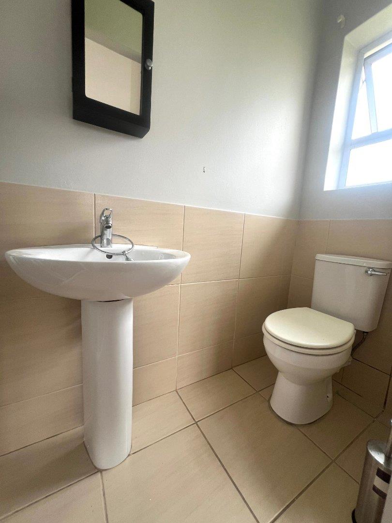 To Let 2 Bedroom Property for Rent in Fairview Eastern Cape